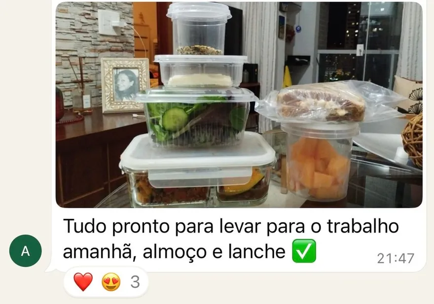 Print de WhatsApp: participante mostra as marmitas prontas para levar ao trabalho no dia seguinte